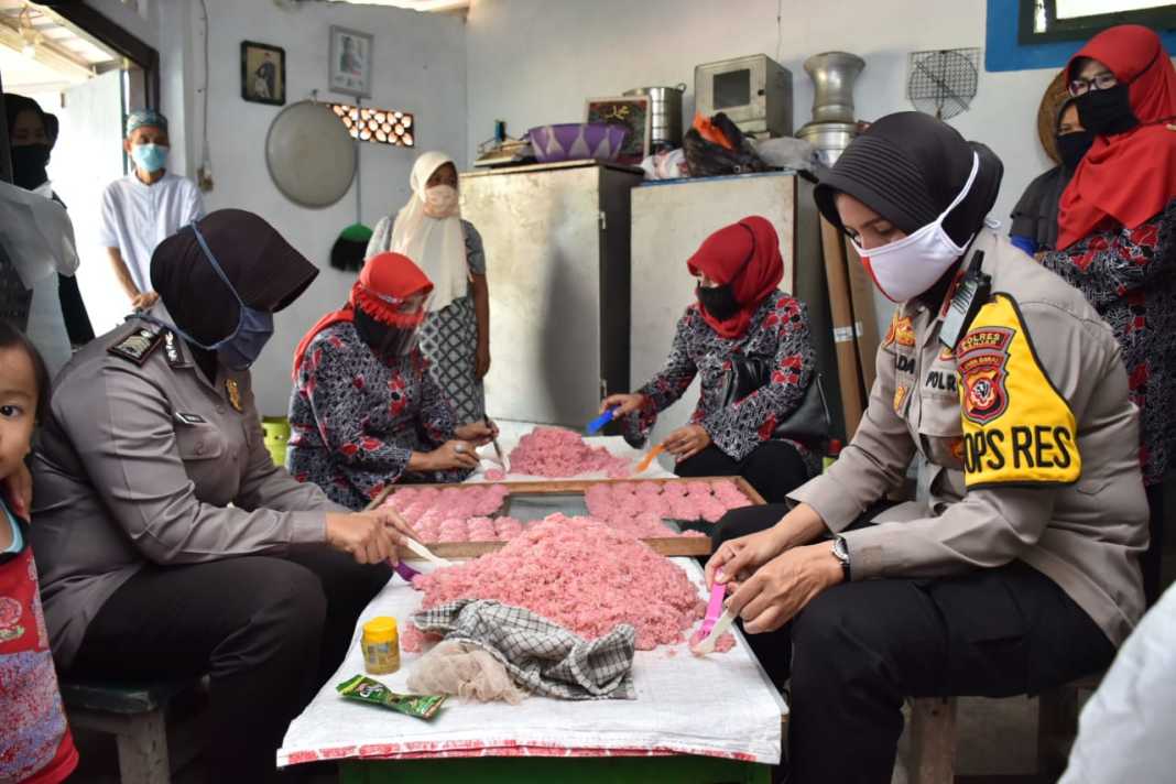 Kapolres Banjar Kunjungi UP2K Kelurahan Mekarsari