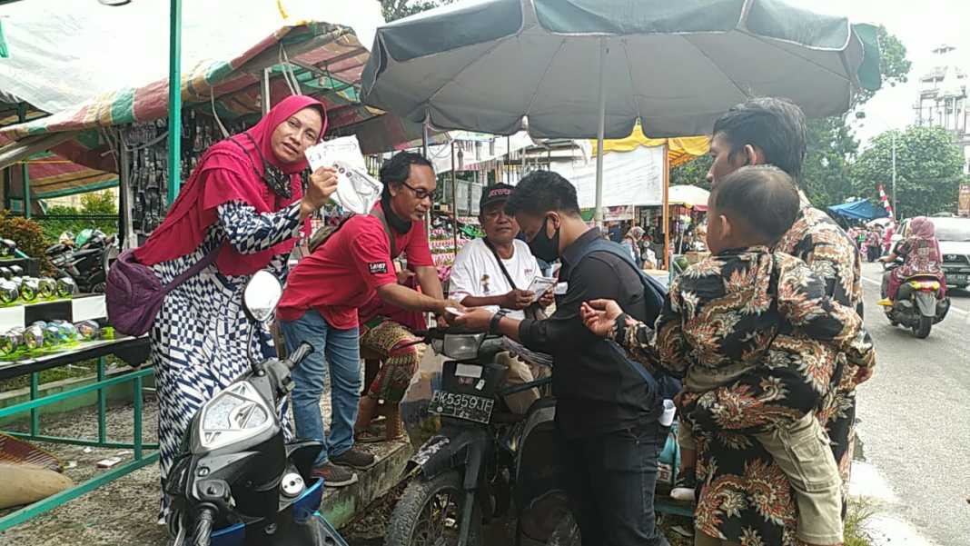 UMN Al Washliyah Laksanakan Wisuda di Tengah Pandemi, BEM UMN Bantu Bagikan Masker ke Masyarakat