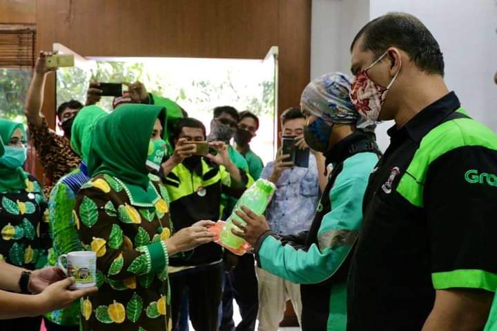 Plt TP PKK Kota Medan Bersilaturahmi dengan Forum Komunikasi Ojek Online Medan-Sumut