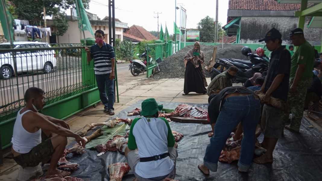 PPP Ciamis, Sembelih Hewan Kurban