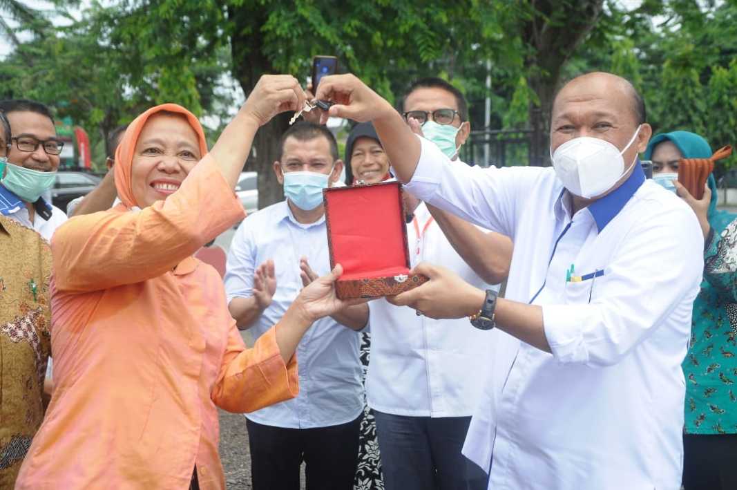PTPN 2, Serahkan CSR Mobil ke Museum Perkebunan Indonesia