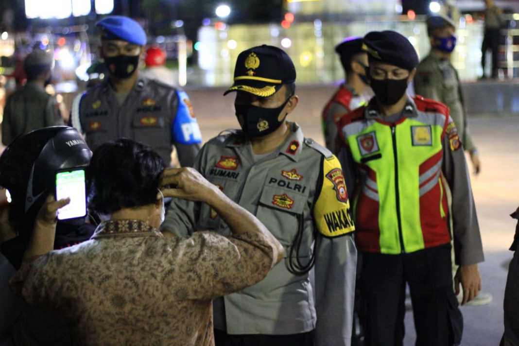 Polres Majalengka, Gelar Patroli Tangguh dan Bagikan Masker