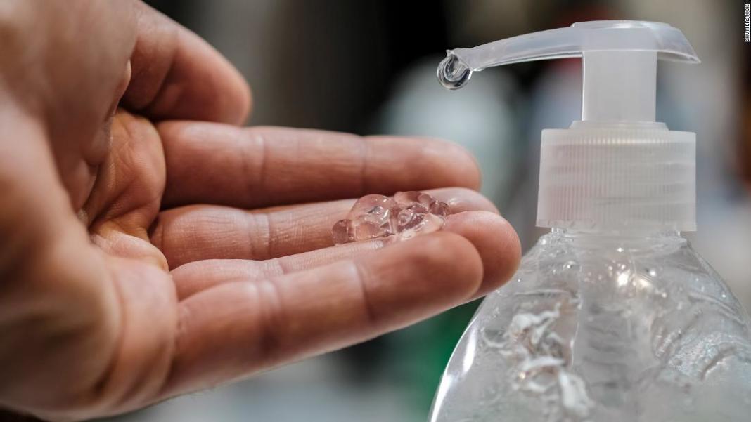 Demi Mabuk Gratis, Warga Minum Hand Sanitizer