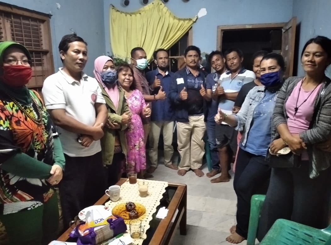 Warga Pinggiran Rel, Menyampaikan Aspirasi untuk Bobby Lewat Relawan Bonus