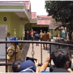 Warga di Medan Bongkar Lantai Rumah Gegara Isu Mistis