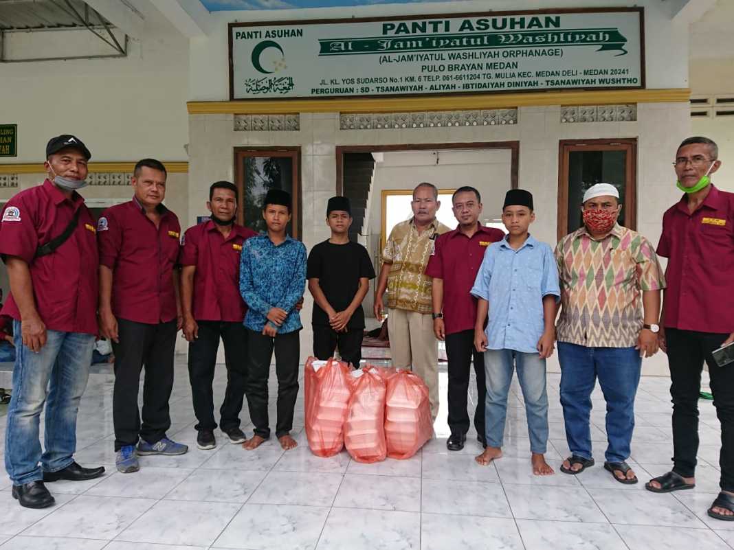 LPM Medan Deli, Bagikan Makanan Untuk Panti Asuhan di Tengah Covid-19