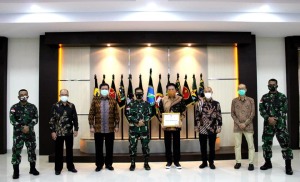 Kodam XII/Tanjungpura, Beri Penghargaan kepada Komunitas Pencinta Lingkungan