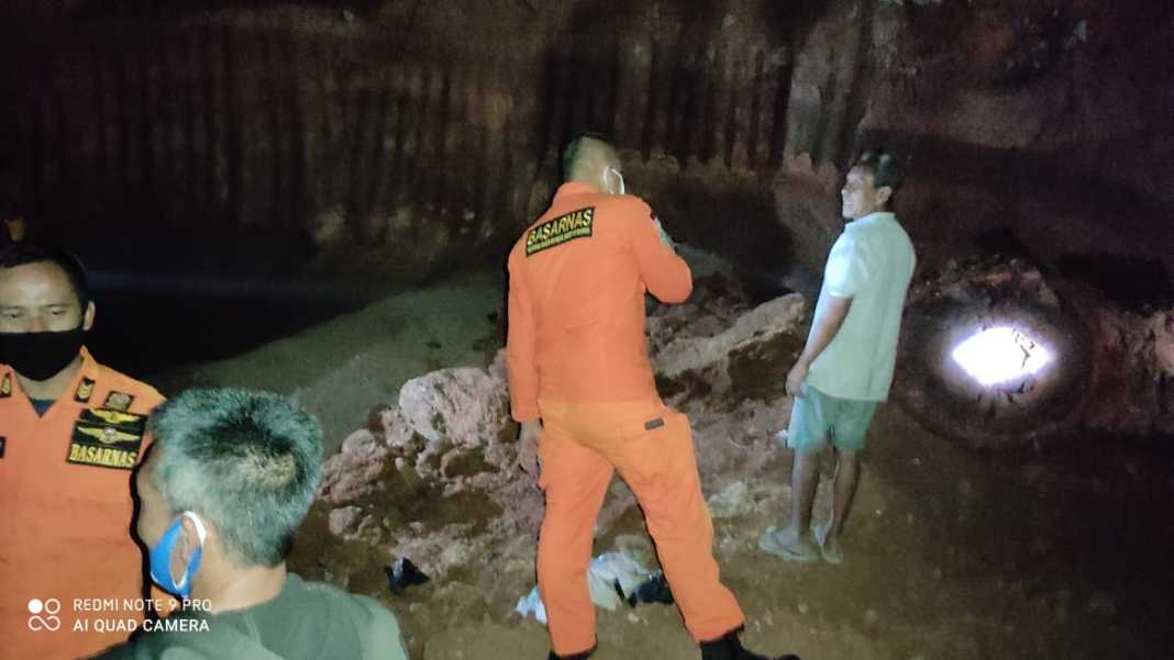 SAR Bandung, Cari Korban yang Tertimbun Material Longsor di Ciherang