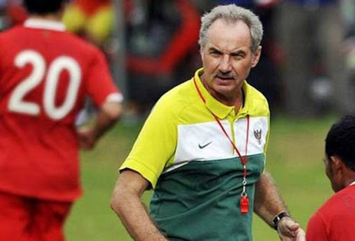 Mantan Pelatih Timnas Indonesia, Alfred Riedl Meninggal Dunia
