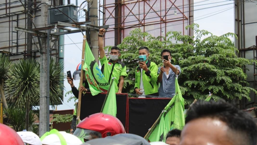 Cegah Aksi Buruh, Polisi Sekat Perbatasan Serdang Bedagai - Deli Serdang