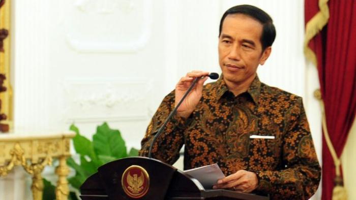 Hari Batik Nasional, Presiden Jokowi Ekspos Masker Batik
