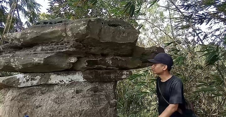 Pesona Keindahan Batu Tumpang yang Sangat Menarik dan Unik