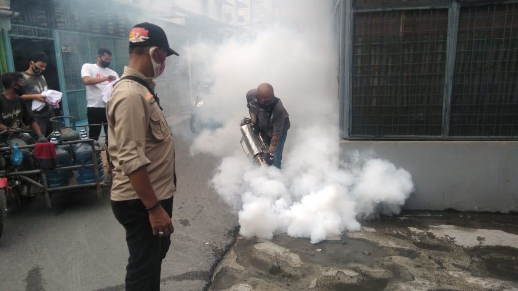 Relawan Bobby Nasution, Lakukan Fogging di Kelurahan Sekip
