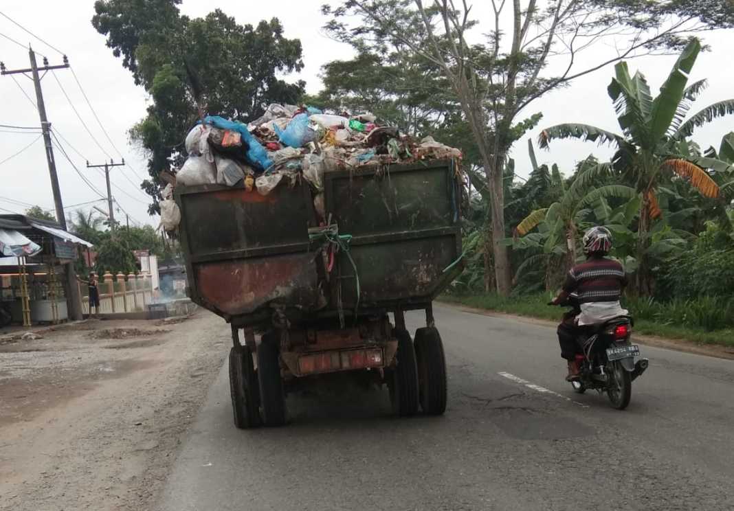Pemkab Langkat, Gunakan Truk Pengangkut Sampah Tak Layak Pakai