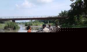 Niat Menolong Orang Jatuh, Toni Warga Desa Celawan Malah Tenggelam di Sungai Ular