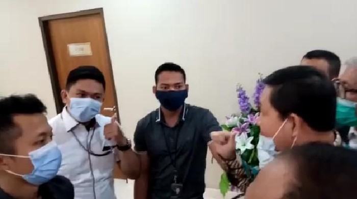 Gatot Nurmantyo, dan Rombongan KAMI Tak Bisa Masuk Bareskrim Polri