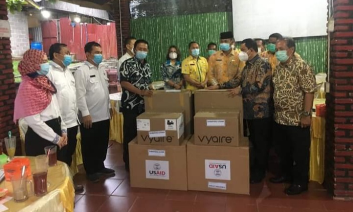 Penyerahan Bantuan 2 Alat Pernapasan Di Rumah Makan Lesehan Lembur Kuring