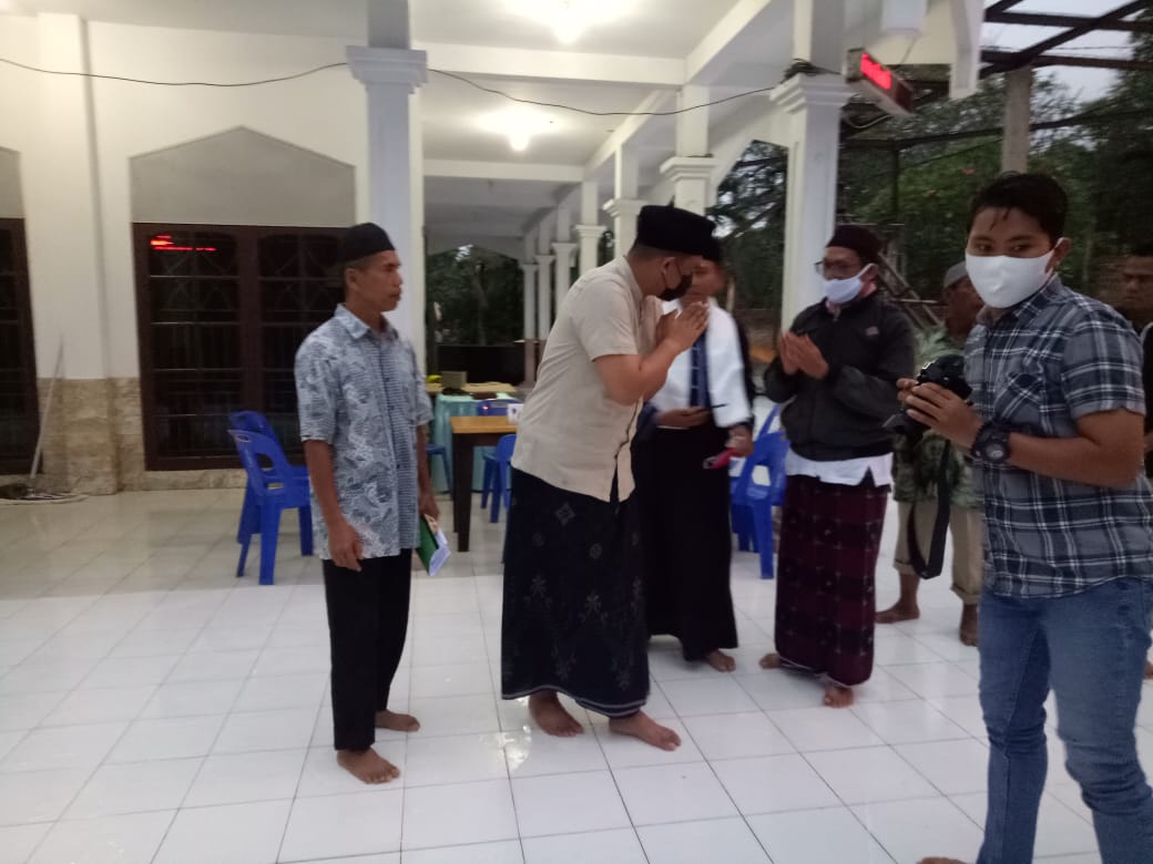 Safari Subuh Relawan Bobby Nasution dan Amir