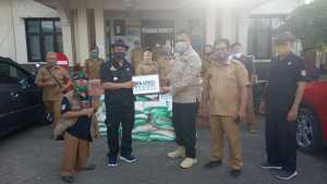 DPC APDESI Kabupaten Ciamis menyalurkan bantuan kepada para korban bencana musibah banjir dan longsor diwilayah Kecamatan Banjarsari dan Kecamatan Banjaranyar, Selasa (03/11/2020).