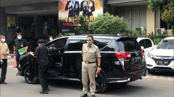 Anies Baswedan, Dipanggil Polda Metro Jaya Terkait Kerumunan Acara HRS