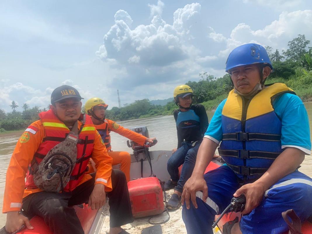Tim SAR Gabungan Lakukan Penyisiran Aliran Sungai Agar Temukan Dugaan Korban Tenggelam Ciamis