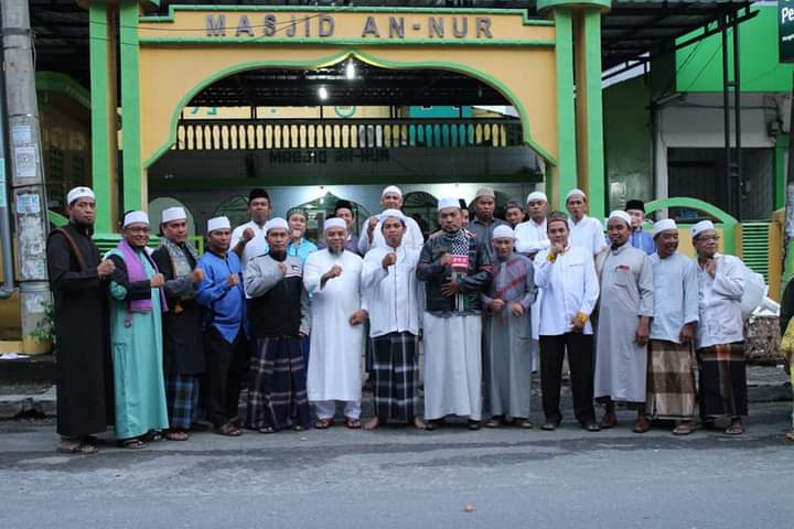 Bupati Labuhanbatu Lakukan Subuh Berjamaah, Himbau Sukseskan Pilkada 2020