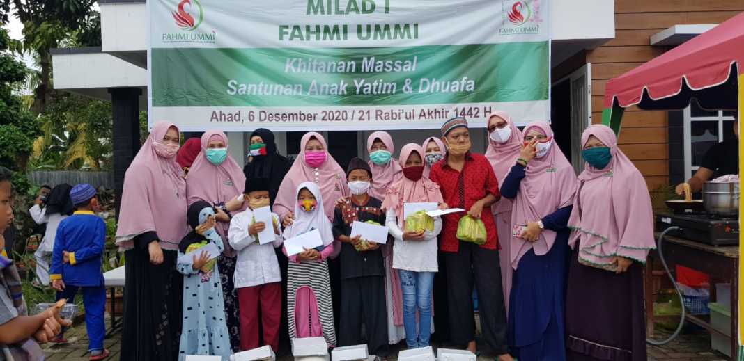 Khitanan Massal dan Santunan Anak Yatim/Dhuafa menutup rangkaian kegiatan Milad I FAHMI UMMI
