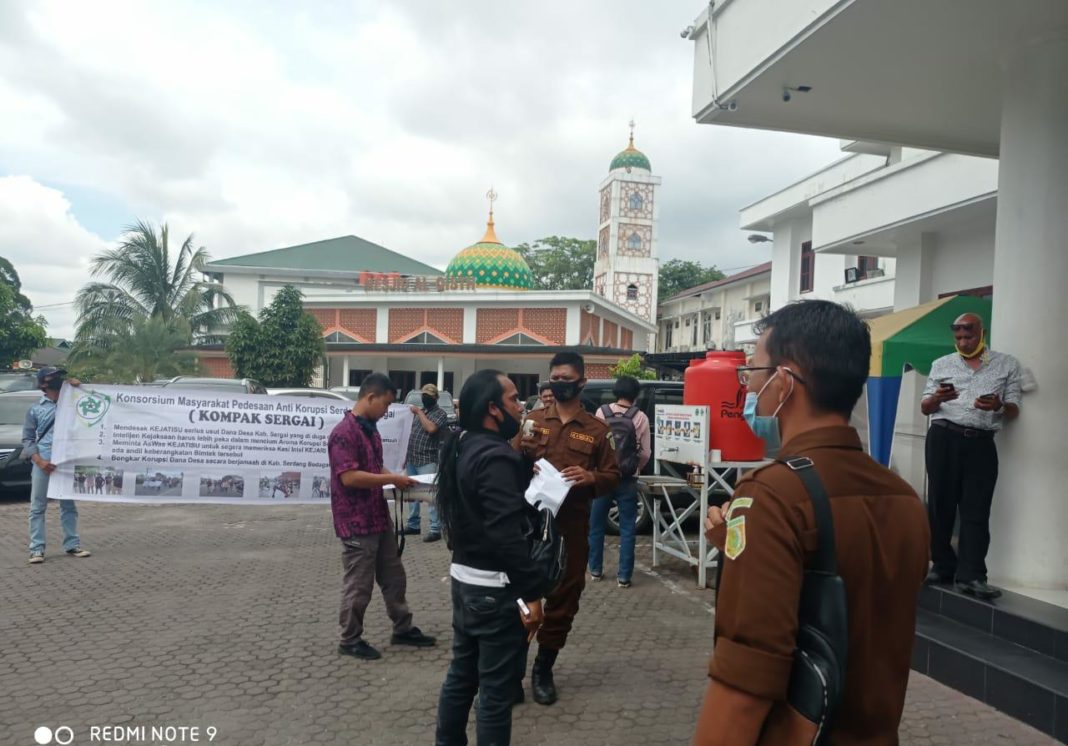 KOMPAK Sergai