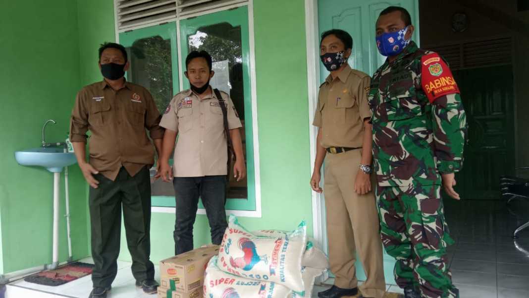 PP KPH Ciamis dan TAGANA, Berikan Bantuan Sembako kepada Korban Bencana Angin Kencang di Pamarican