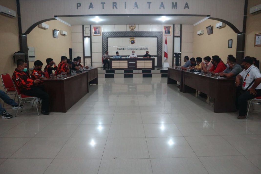 Kapolres Sergai Mediasi 2 OKP, Gara-Gara Tak Terima Kantor di Cat