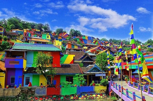 Kampung Warna - Warni