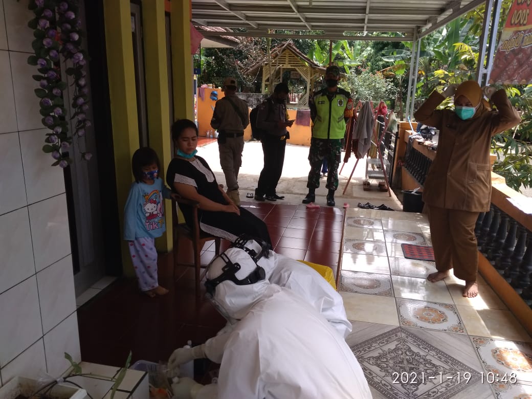 Polres Banjar, Lakukan Pengamanan Pelaksanaan Test Swab kepada Masyarakat