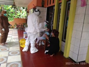 Polres Banjar, Lakukan Pengamanan Pelaksanaan Test Swab kepada Masyarakat