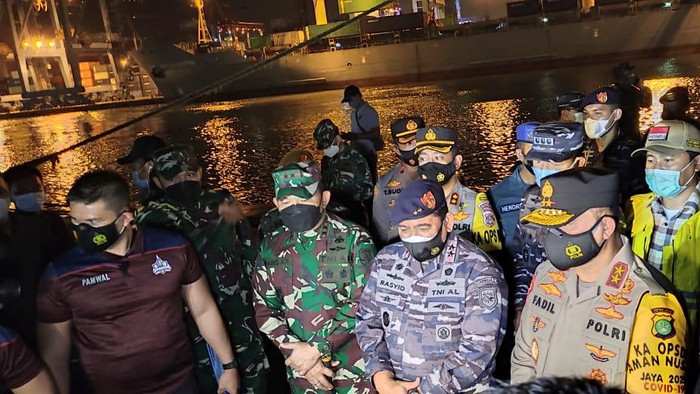 TNI AL Temukan Koordinat Jatuhnya Sriwijaya Air SJ 182, 5 KRI Dikerahkan