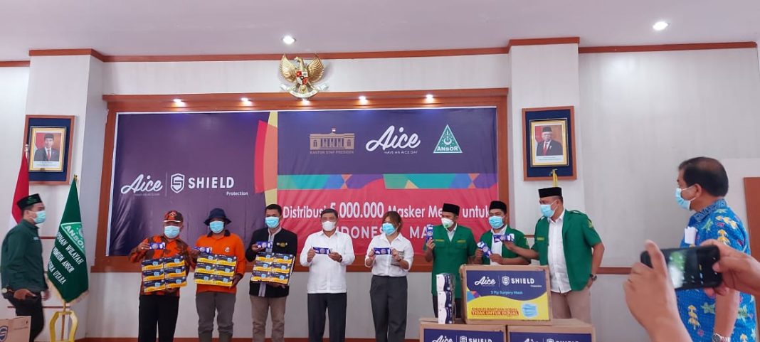 Cegah Klaster Imlek, GP Ansor-Aice Group Distribusi 5 Juta Masker Medis