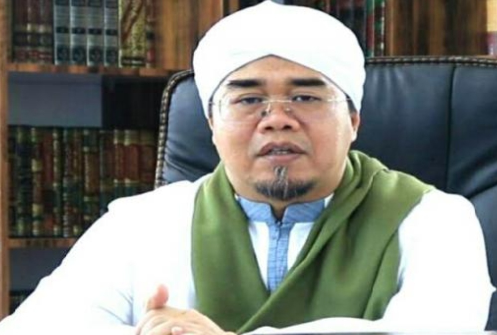 Ketum MUI Sumbar Serukan Perempuan Minang Tetap Berjilbab di Manapun Berada
