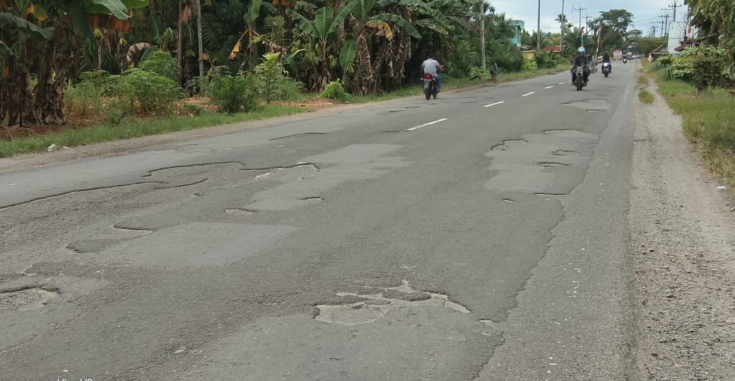 Jalan Rusak di Langkat
