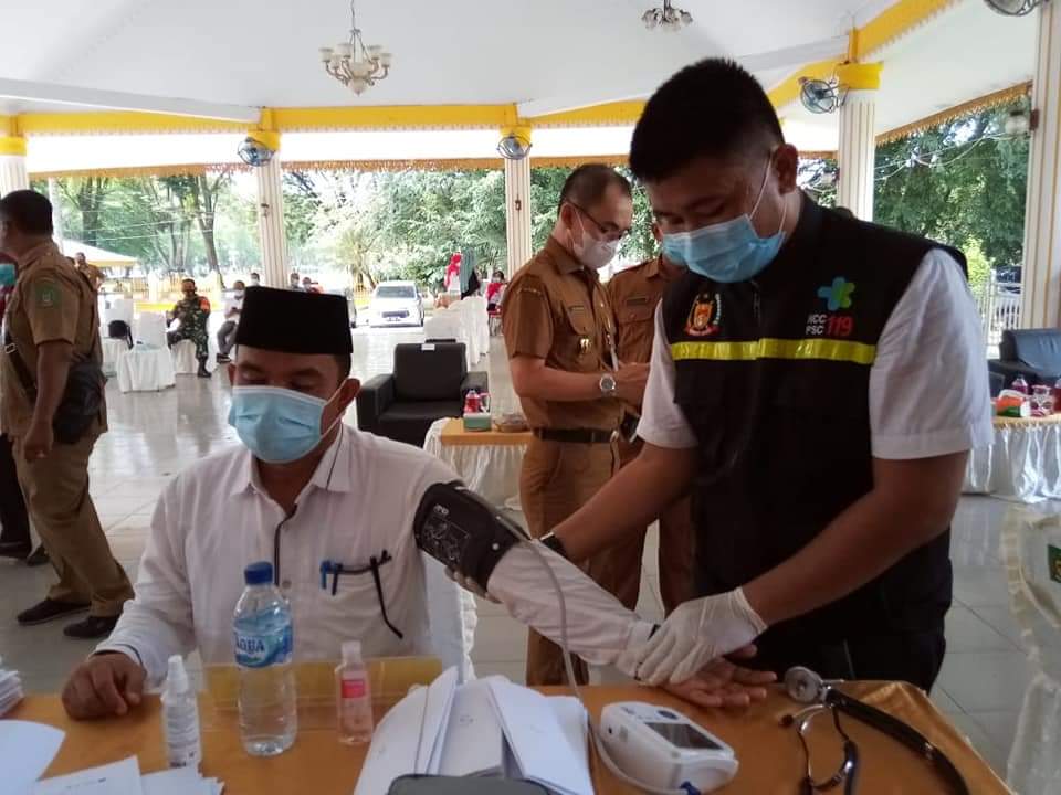 Presiden Jokowi Disuntik Vaksin