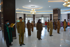 12 Pejabat Eselon