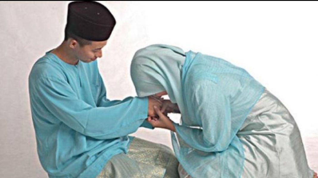Suami pun Harusnya Sujud pada Istri