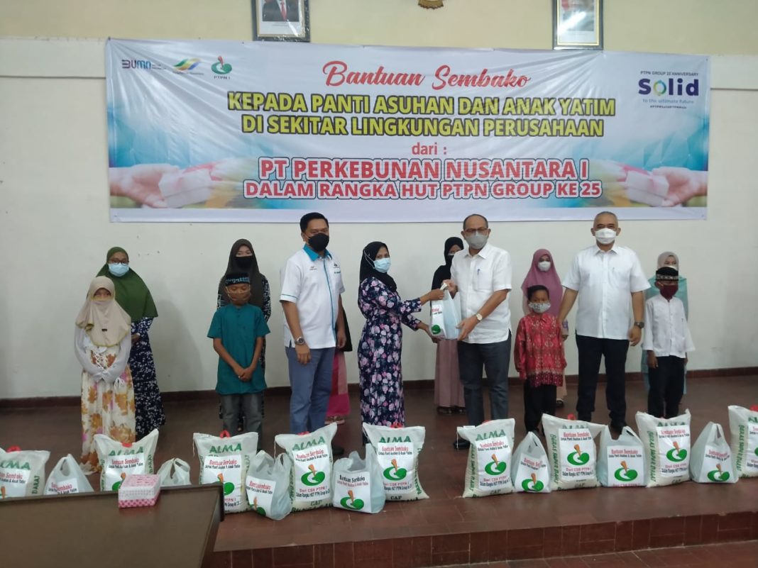 Jelang HUT PTPN, Group Direktur PTPN I Berikan Santunan ke Yayasan Anak Yatim