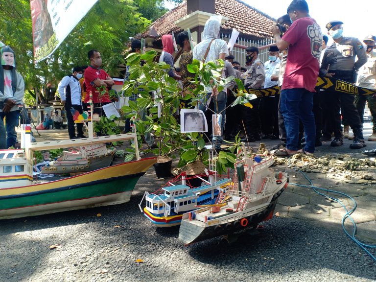 FARA Demo Kantor Bupati Pamekasan