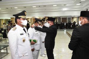 Lantik Delapan Kepala Daerah Hasil Pilkada Serentak, Gubernur Edy Rahmayadi Ingatkan Agar Menjauhi Tiga Hal 