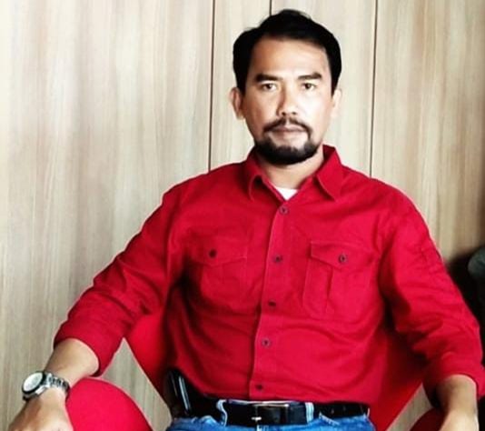 Mundurnya Razman Arif