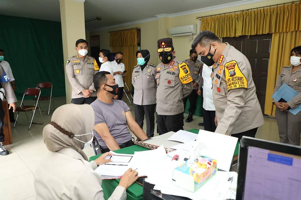 Tekan Penyebaran Covid-19, Kapolda Sumut Tuntaskan Segera Vaksinasi Personil