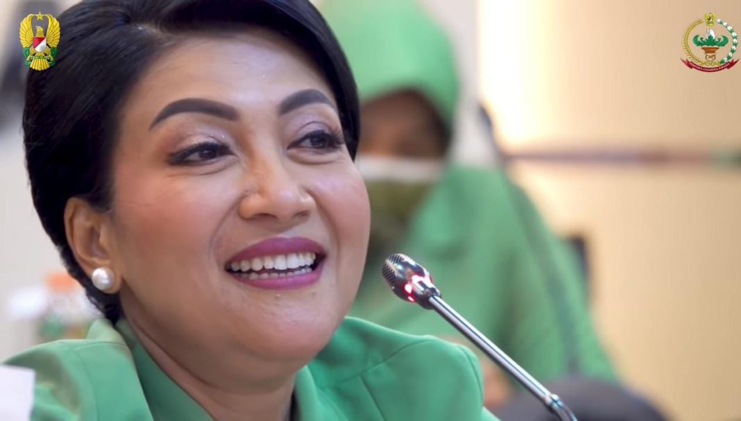 Ketum Persit KCK, Melakukan Webinar dengan Motivator Ary Ginanjar Agustian