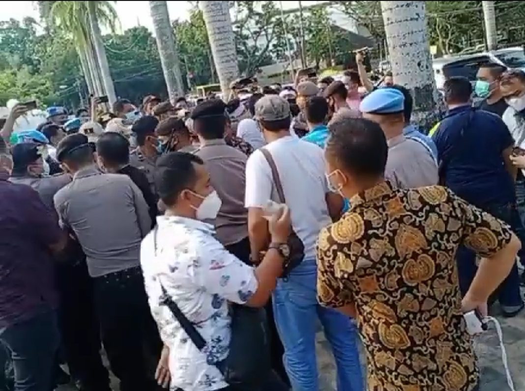 Aksi Tolak Kenaikan BBM di Sumut