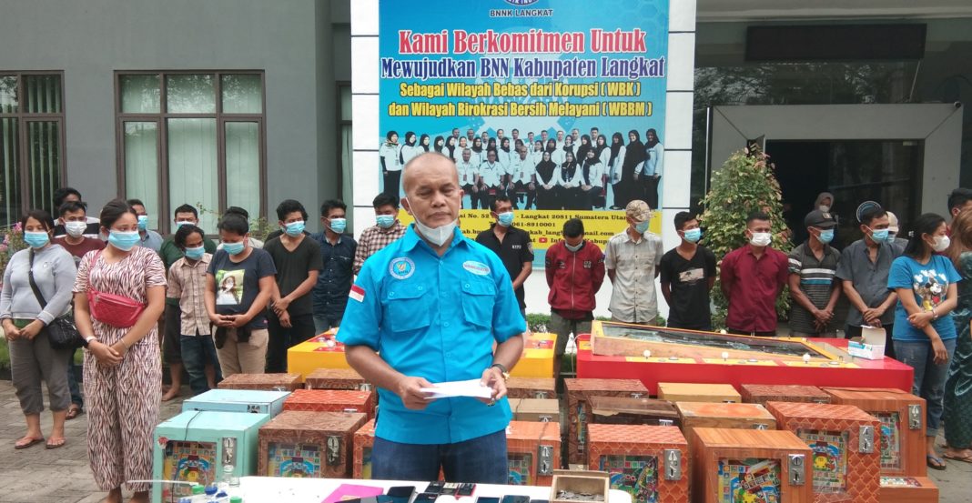 BNN Langkat, Amankan 21 Laki-Laki dan 9 Wanita dari Gubuk Judi