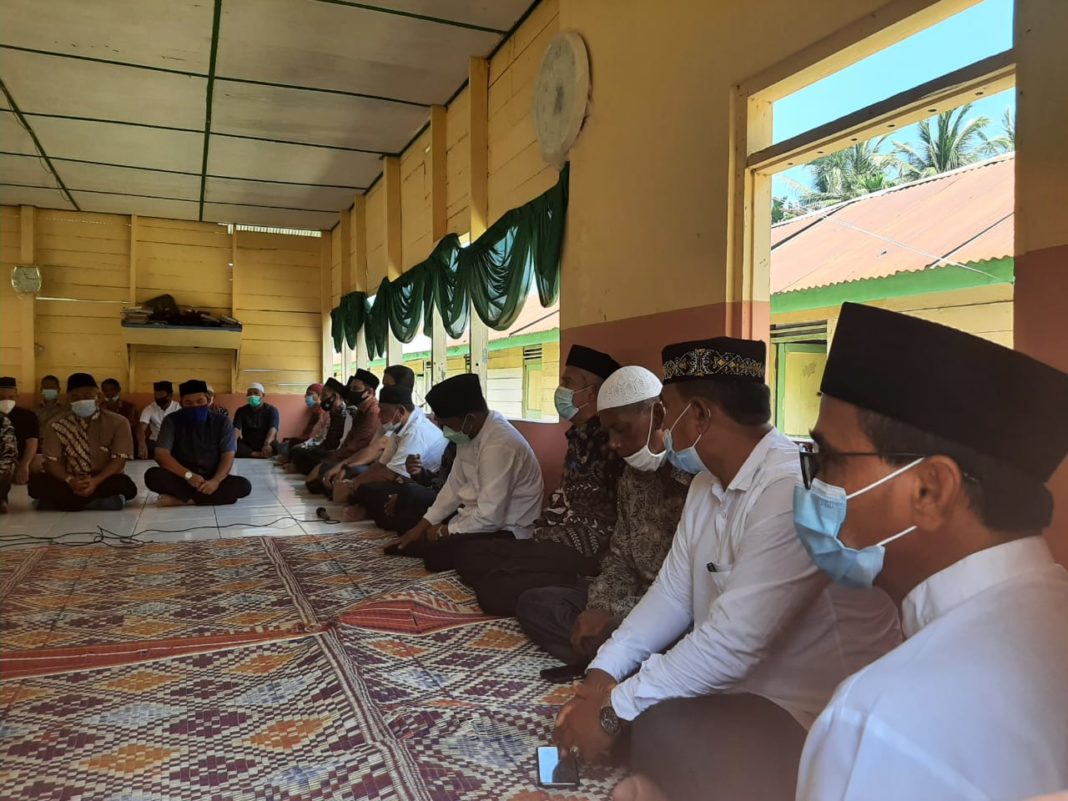 Rocky bersama OPD Takziah ke Rumah Almarhum Ketua MPU