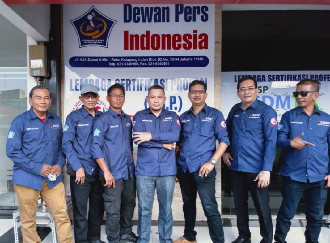 Wartawan TV dan Media Nasional